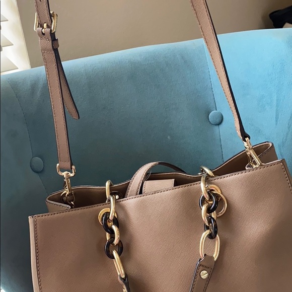 MICHAEL KORS PURSE - Picture 2 of 10